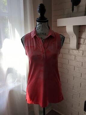 **3/$10** Nike Dri-Fit Top Size XS